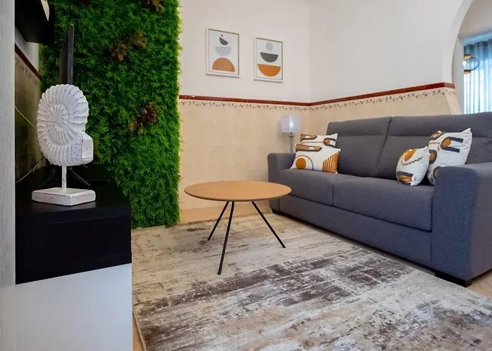 Milena's House דירה נאזרה